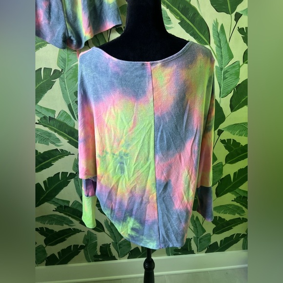 Vici Women’s Neon Tie Dye Harmony Top and Shorts Lounge Set Large - Picture 8 of 10